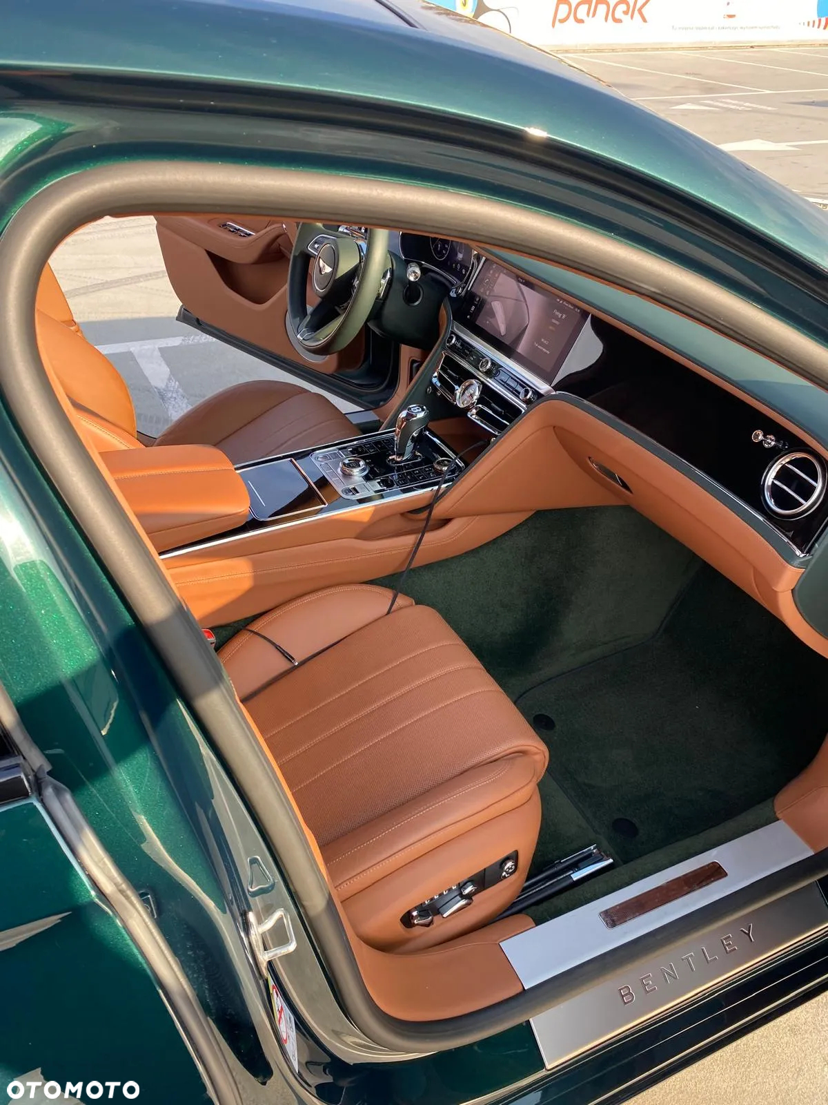 Bentley Flying Spur New V8 - 16