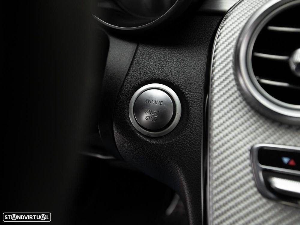 Mercedes-Benz C 63 AMG S - 32