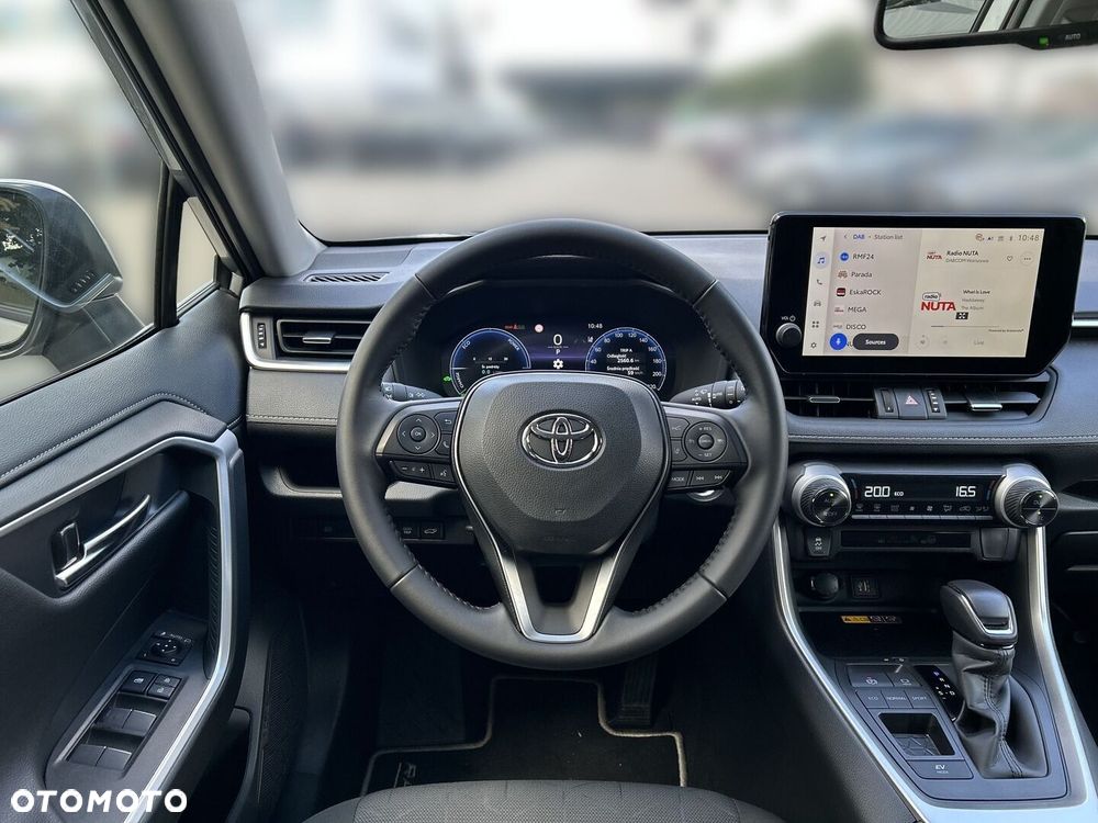 Toyota RAV4 - 10