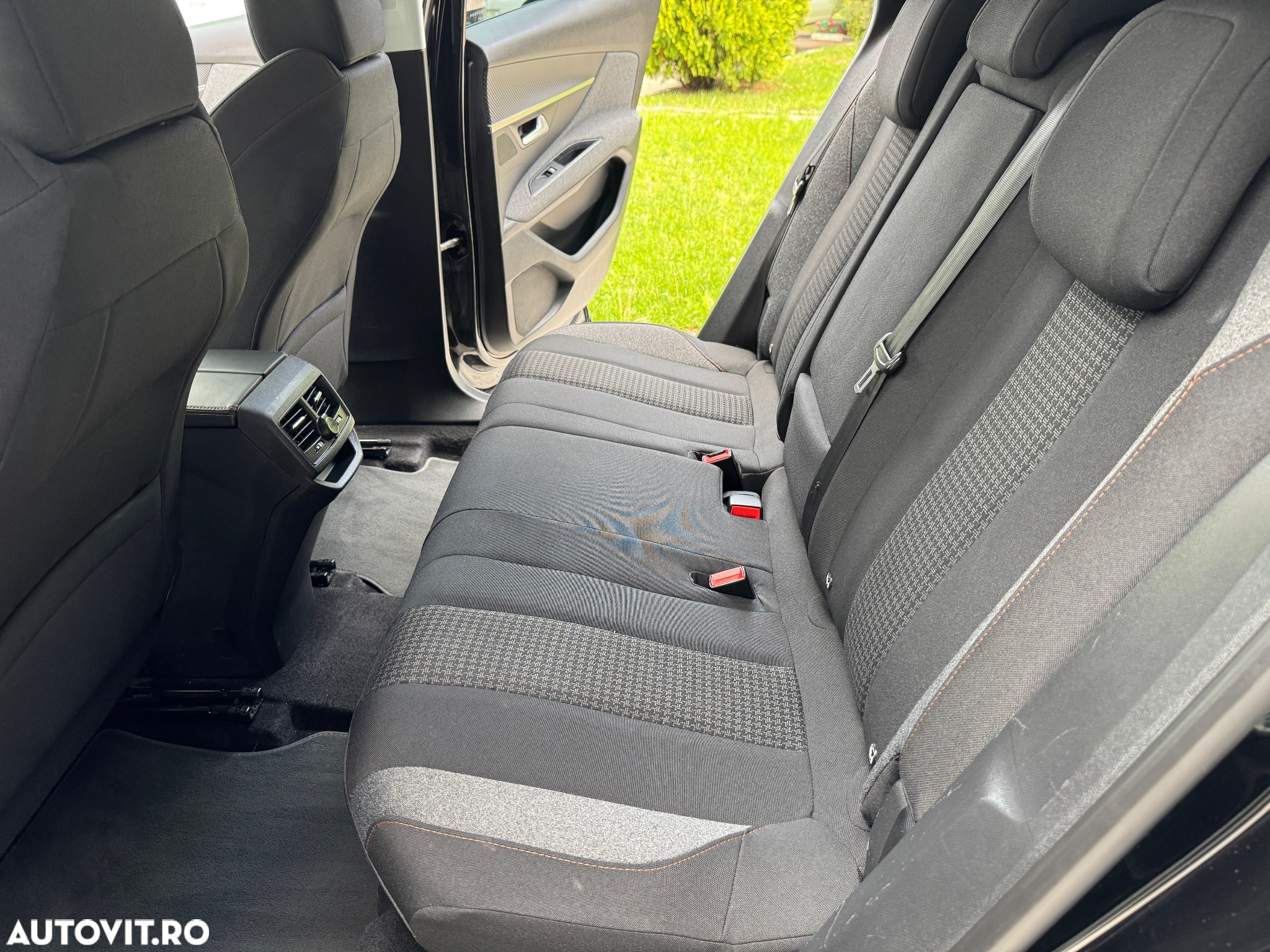 Peugeot 3008 1.6 BlueHDI S&S EAT6 Allure - 6