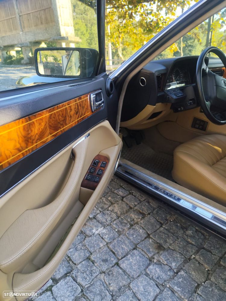 Jaguar Sovereign - 10