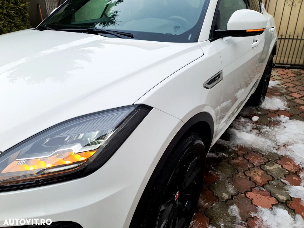 Jaguar E-Pace P250 AWD R-Dynamic S - 8