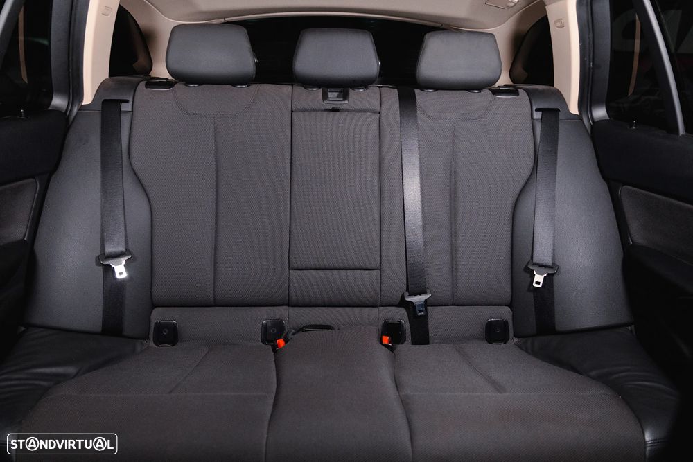 BMW 320 d Touring Auto Line Modern - 12