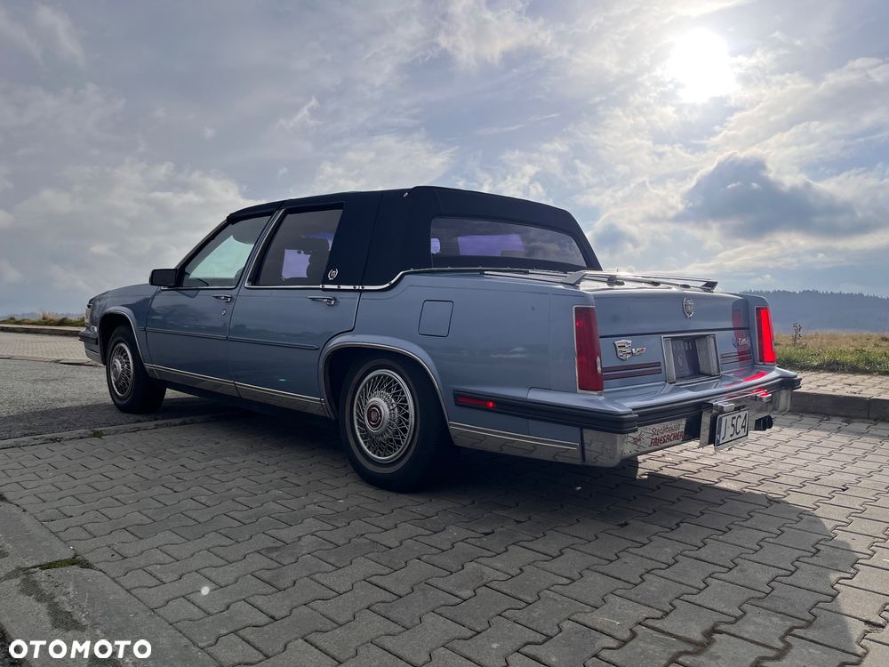 Cadillac Deville - 3