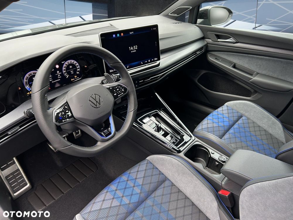 Volkswagen Golf - 5