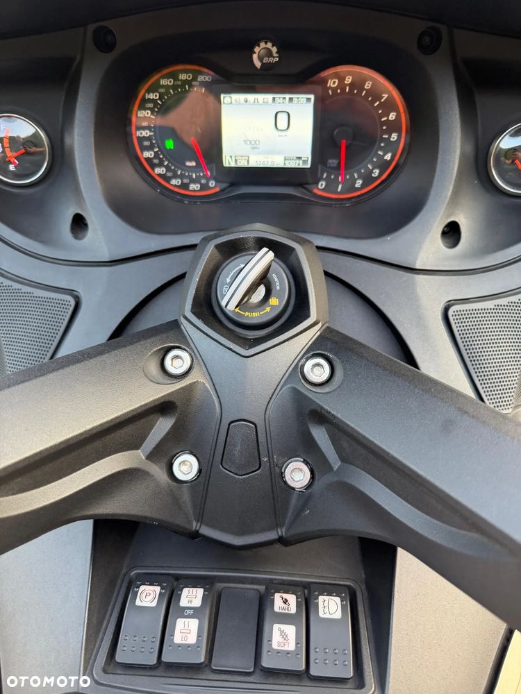 Can-Am Spyder - 7