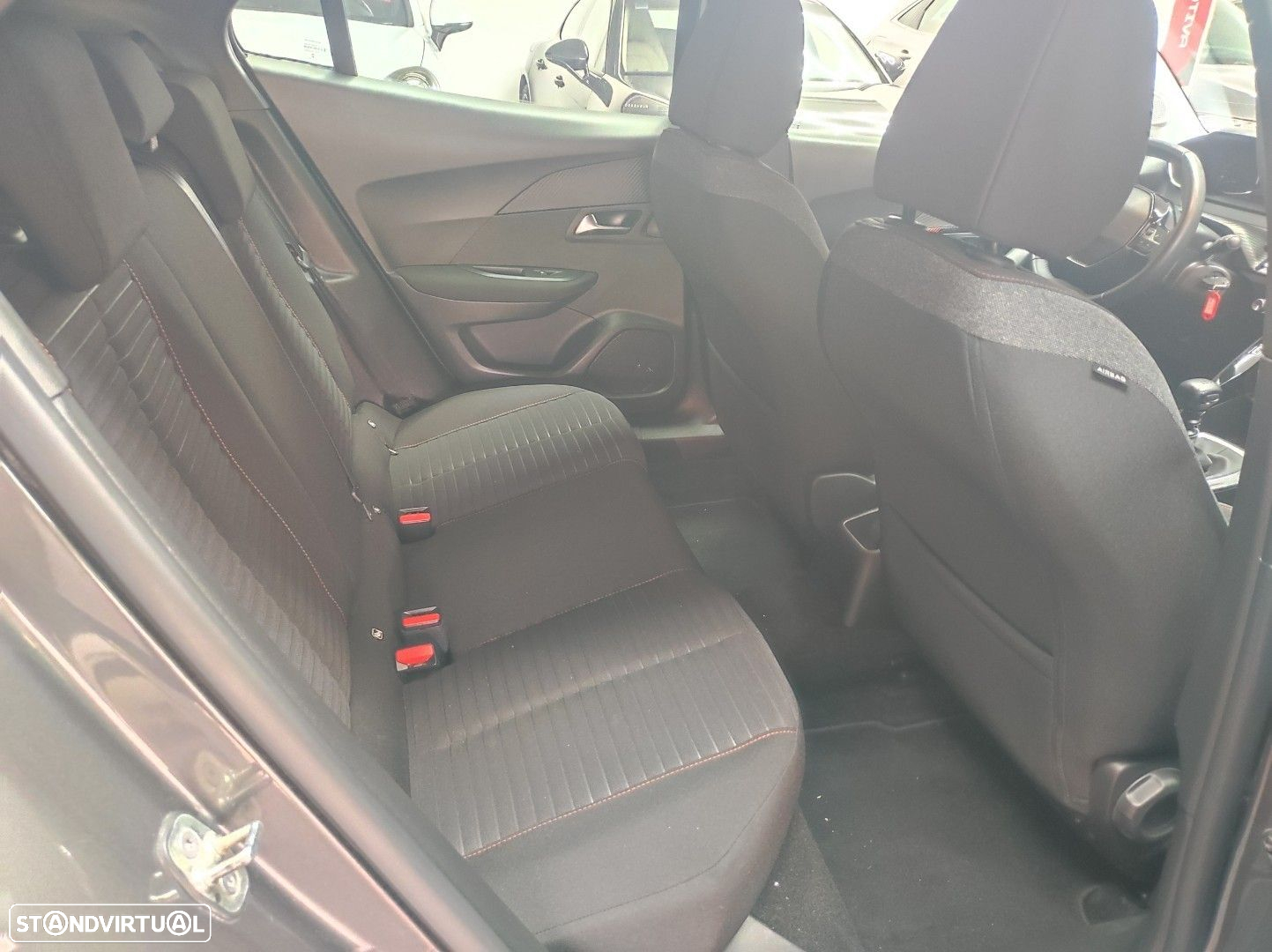 Peugeot 2008 1.2 PureTech Active - 14