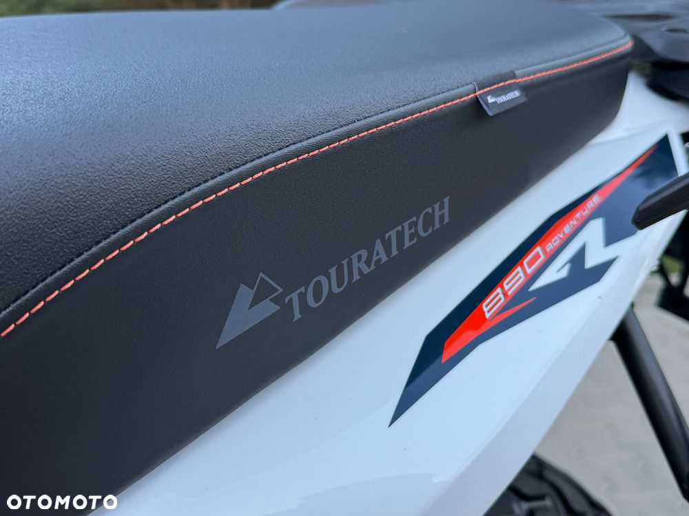 KTM Adventure 890 - 21