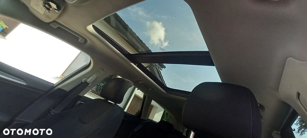 Ford Mondeo ver-2-0-tdci-start--stopp-powershift--aut-titanium - 18