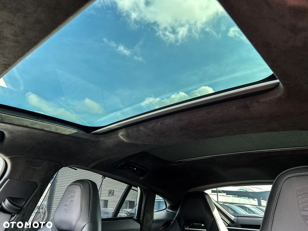 Porsche Panamera Turbo E-Hybrid PHEV - 23