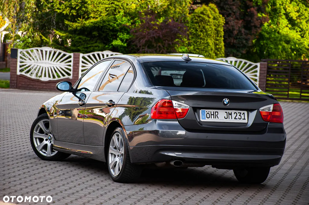 BMW Seria 3 320i - 7