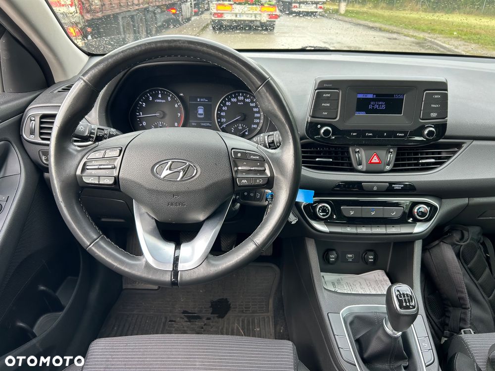 Hyundai i30 1.5 DPI Classic + - 9