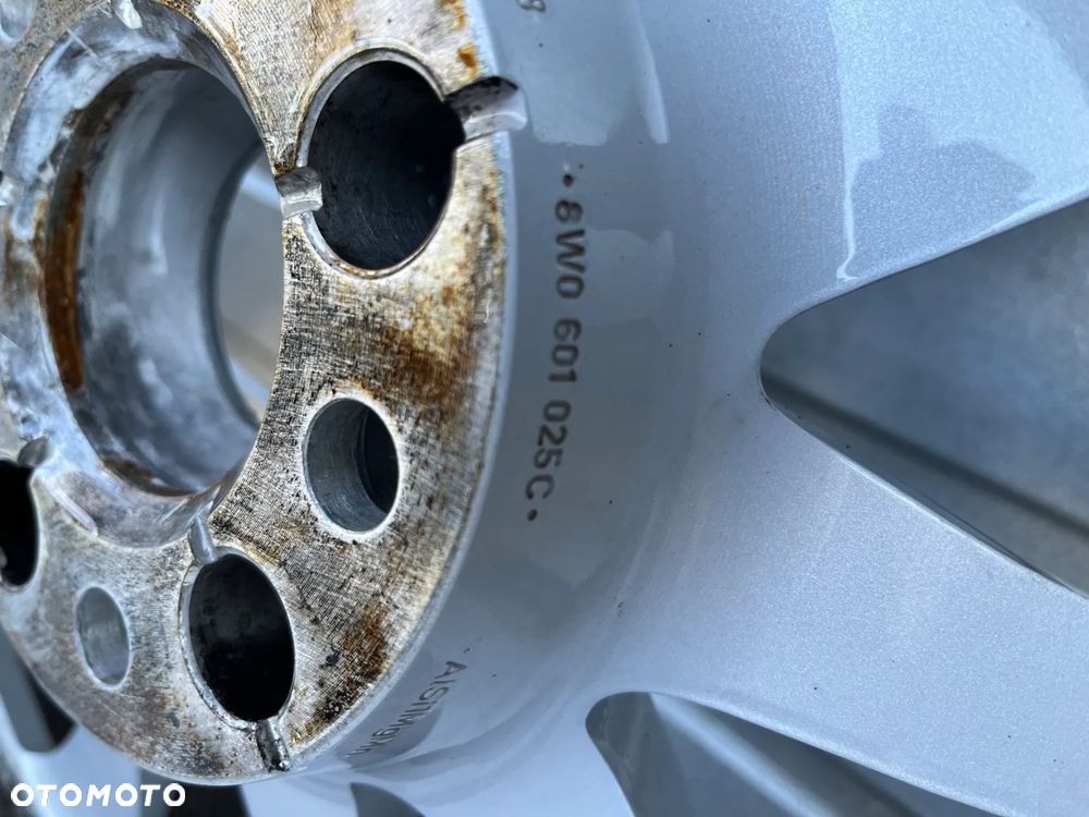 KOMPLET FELG FELGI  5X112 17 7,5J X17 ET 38 8W0601025C - 5