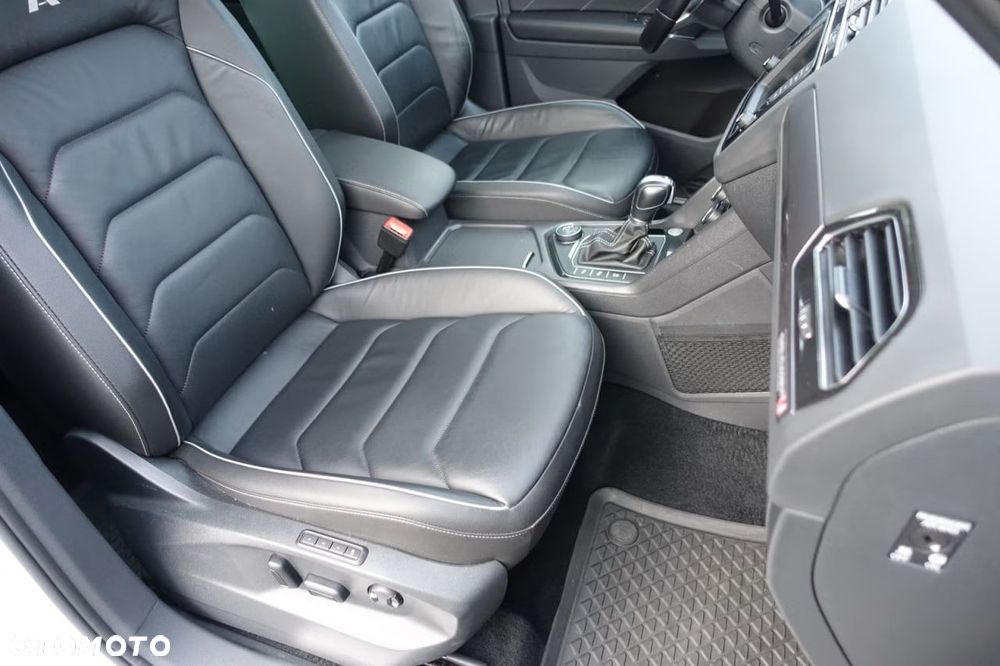 Volkswagen Tiguan 2.0 TDI SCR 4MotION DSG R-Line - 20