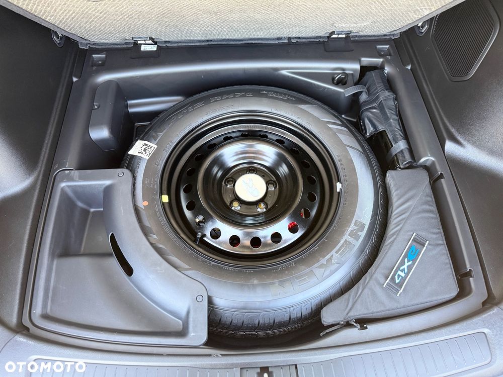 Jeep Grand Cherokee - 34