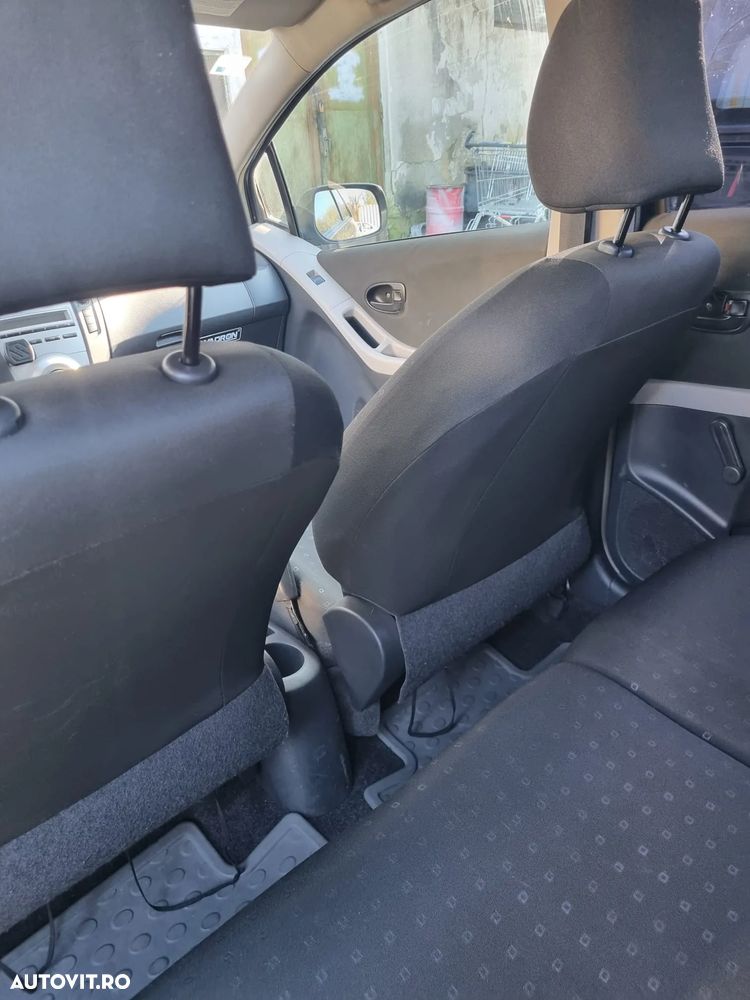Toyota Yaris - 7