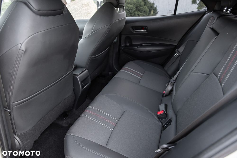 Toyota Corolla 1.8 Hybrid Executive - 26