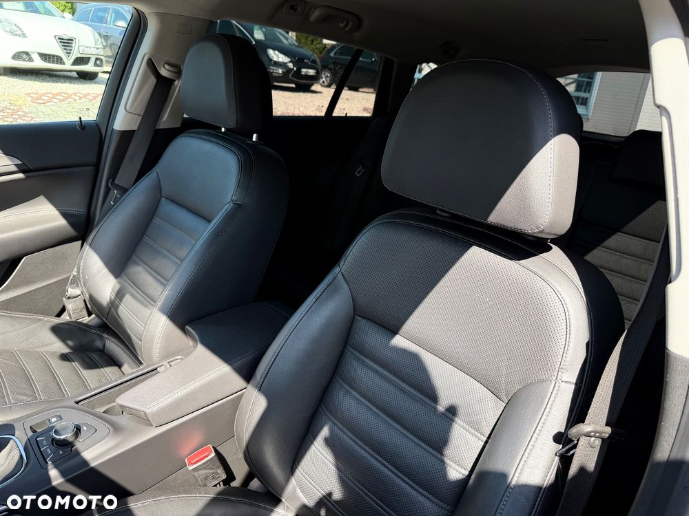 Opel Insignia 1.6 Turbo Sport - 11