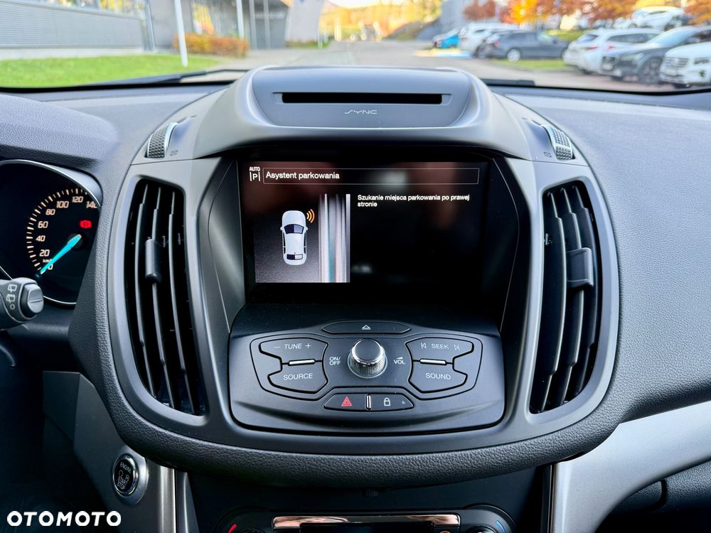 Ford Kuga 1.5 EcoBoost 2x4 Titanium - 27