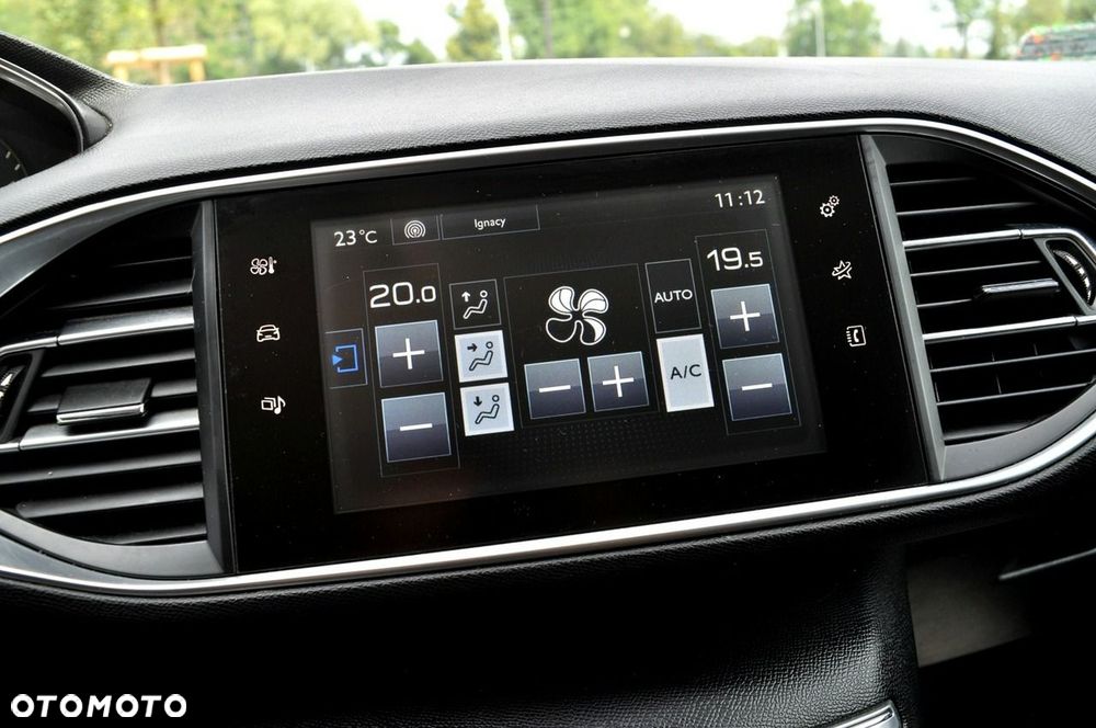 Peugeot 308 1.6 BlueHDi Style S&S - 17