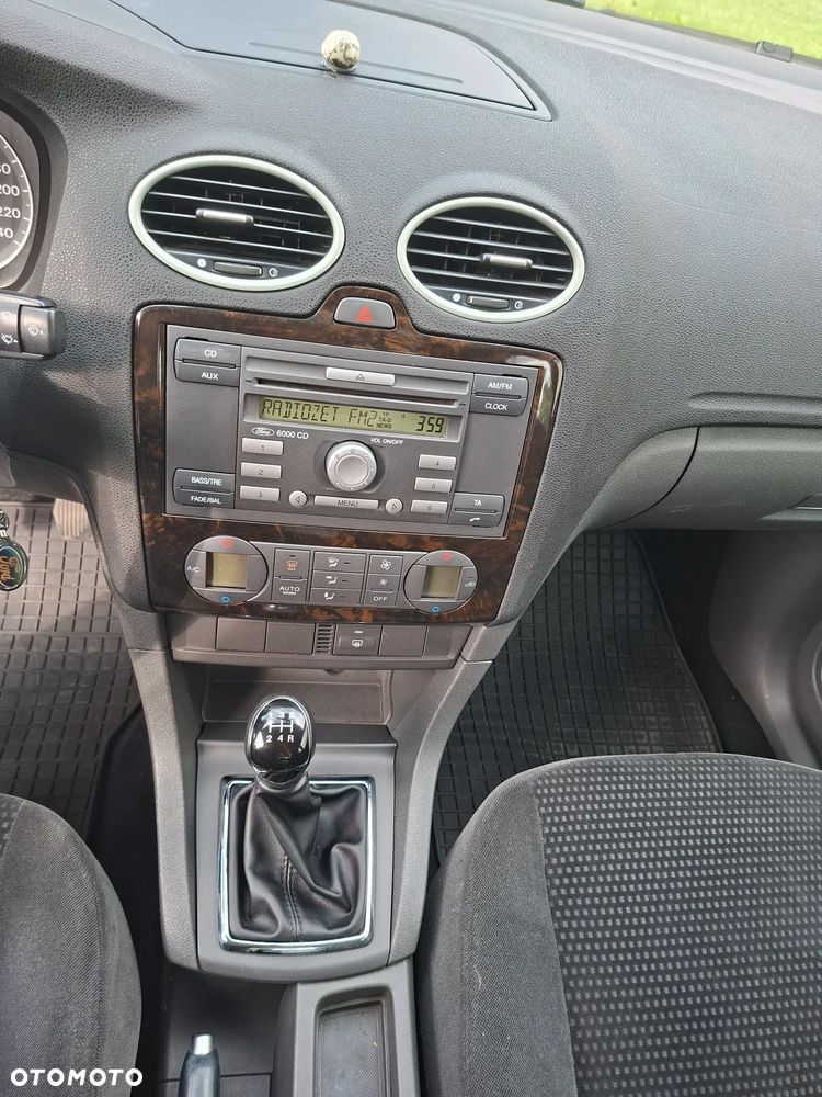 Ford Focus 1.8 TDCi Ghia - 17