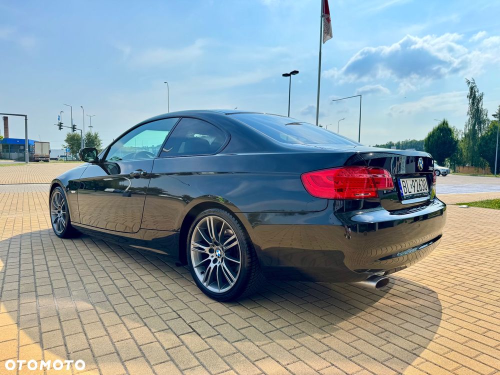 BMW Seria 3 320i - 5