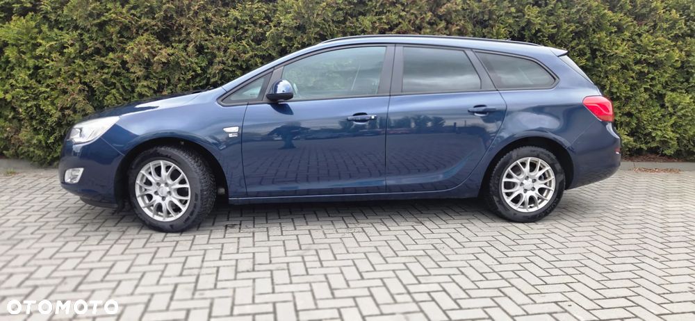 Opel Astra 1.6 Turbo 150 Jahre - 7