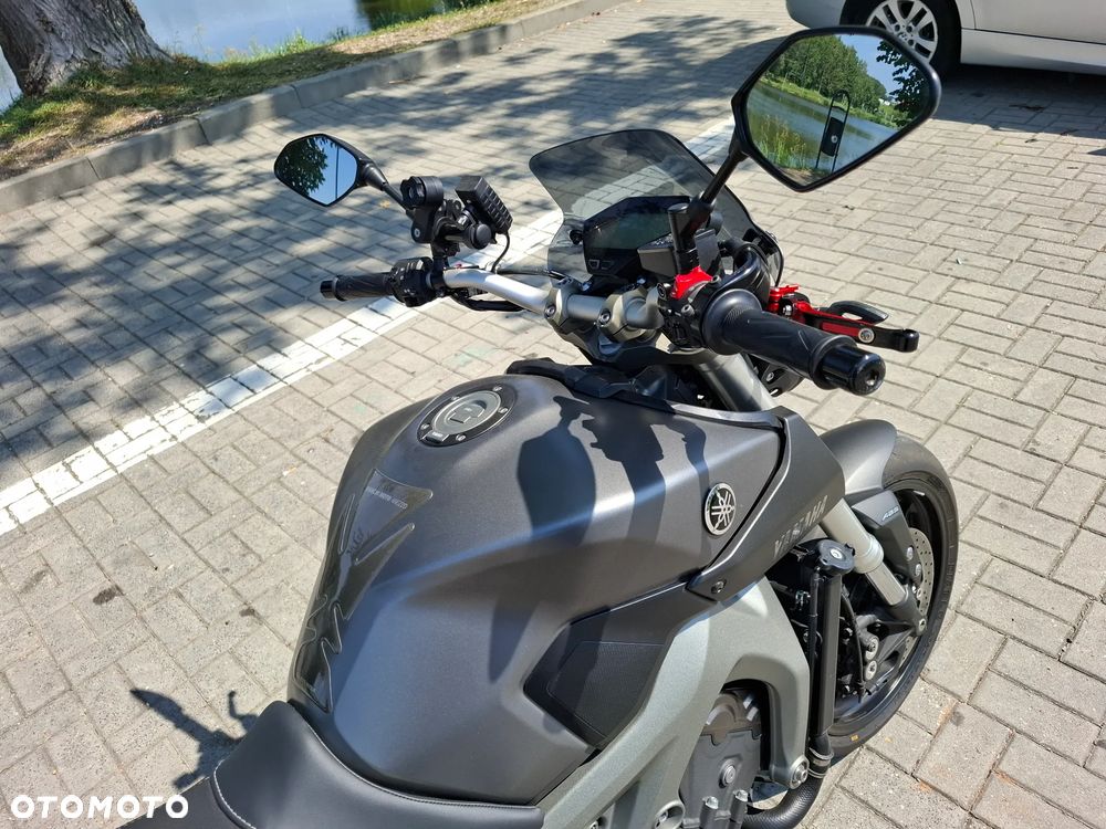 Yamaha MT - 22