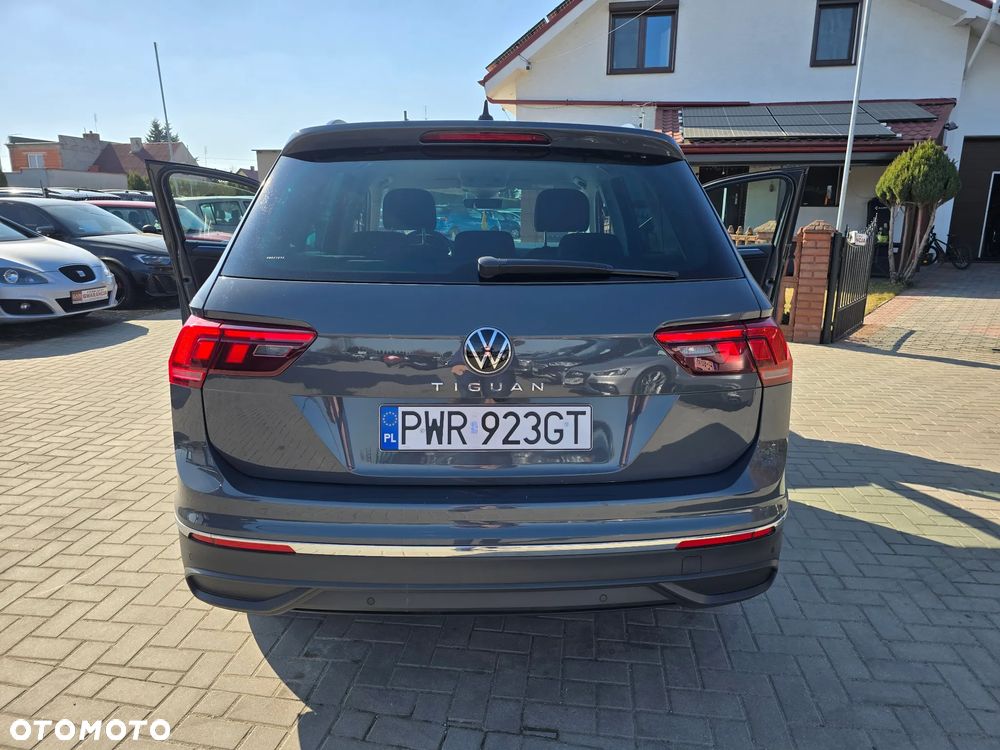 Volkswagen Tiguan - 24