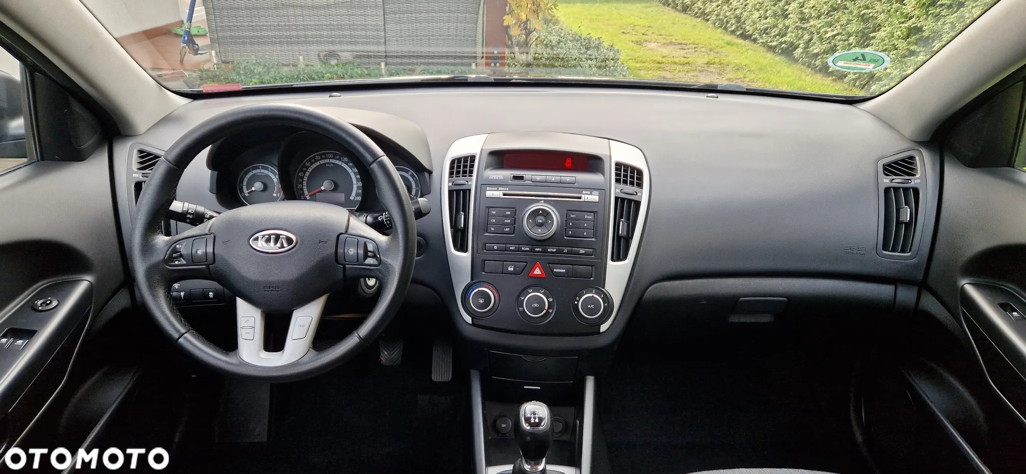 Kia Ceed - 9