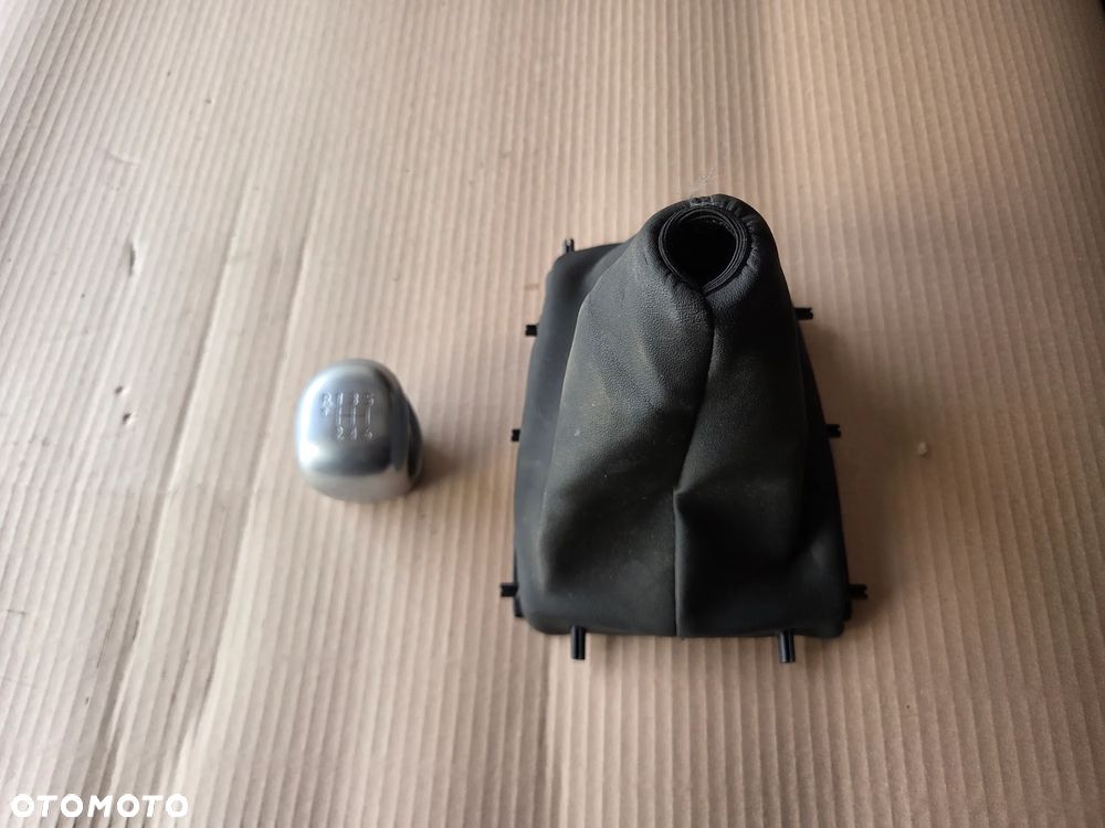 Gałka zmiany biegów Peugeot 308 T9 - 1