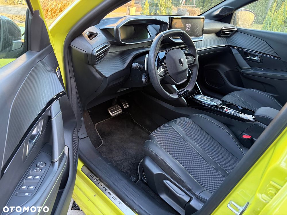 Peugeot 208 1.2 mHEV GT - 12