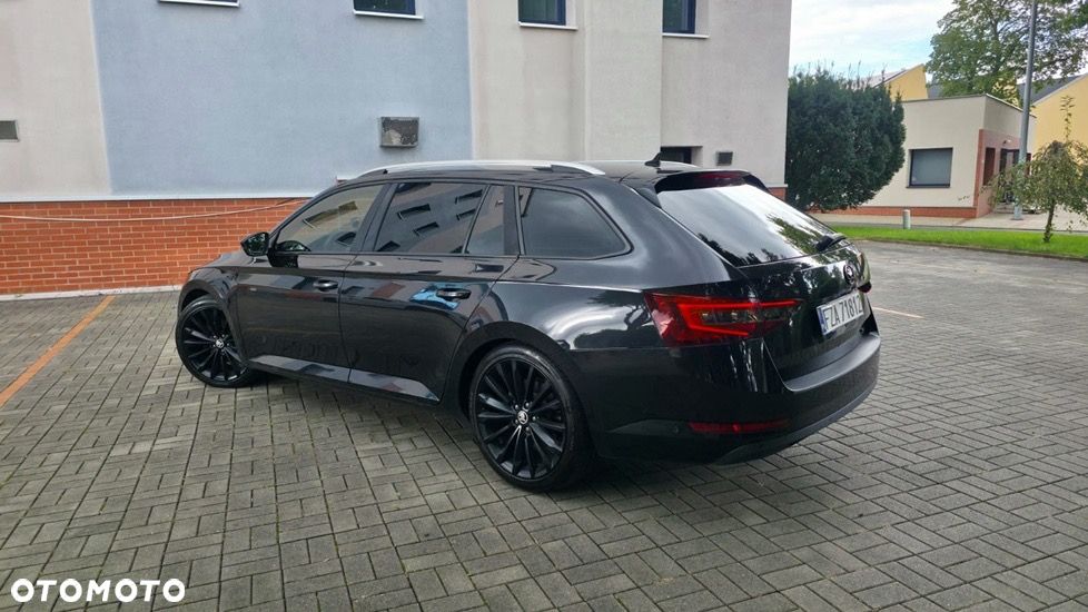 Skoda Superb 2.0 TDI Sportline DSG - 6