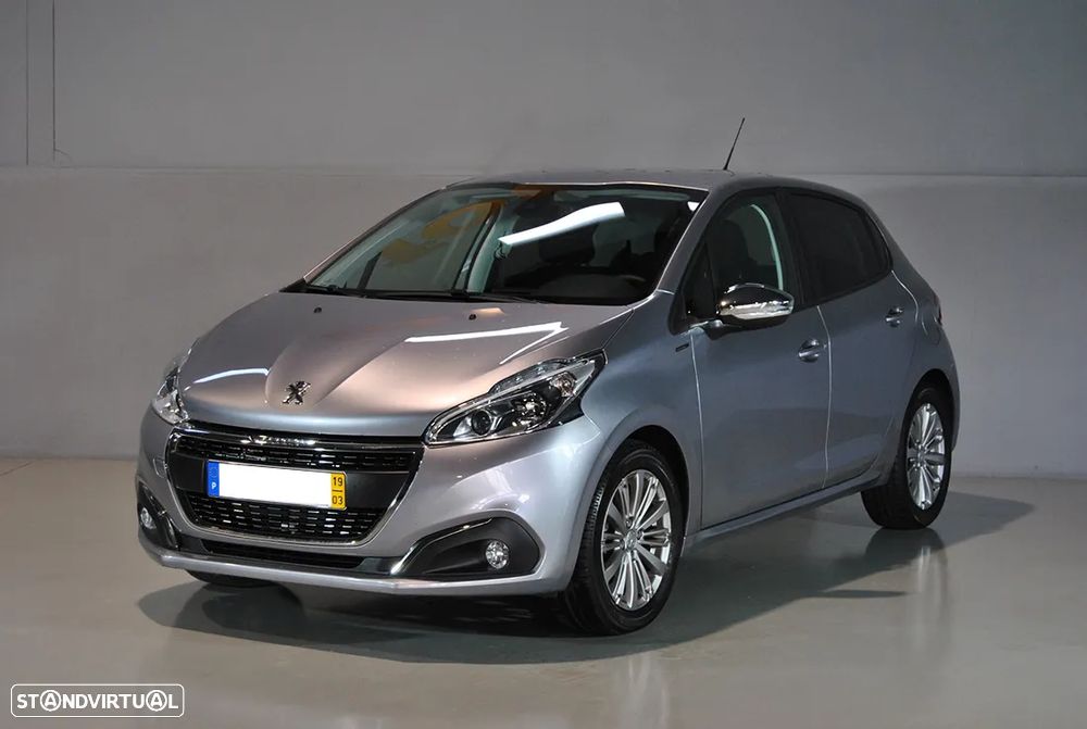 Peugeot 208 1.2 PureTech Signature - 12