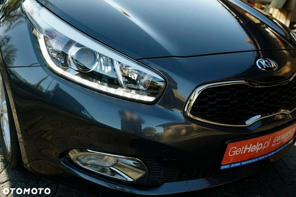 Kia Ceed - 13