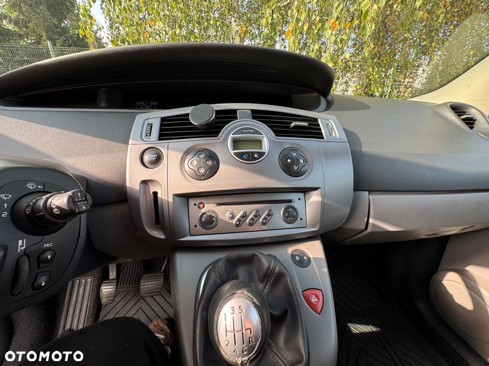 Renault Scenic - 25