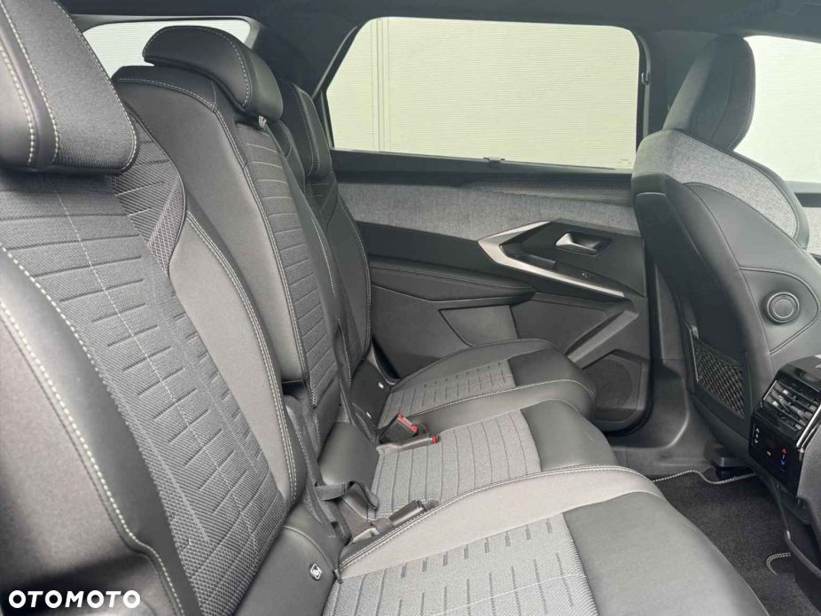 Peugeot 5008 - 11