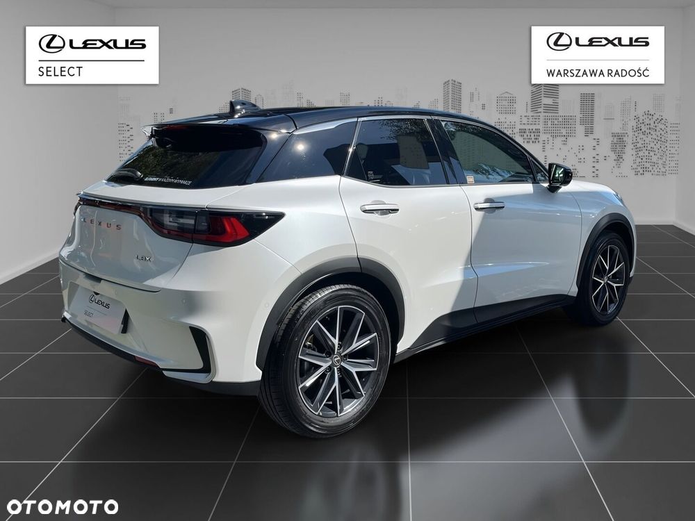 Lexus LBX 1.5 Hybrid Cool AWD - 3