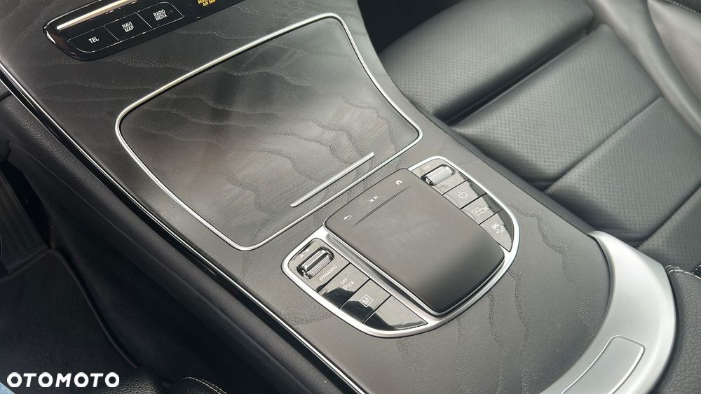 Mercedes-Benz GLC 300 de 4-Matic Business Edition - 19