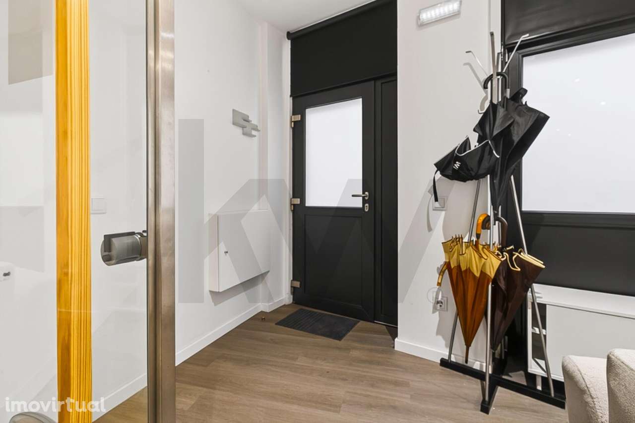 Moradia T4+1 com jardim junto à Areosa - Grande imagem: 4/27