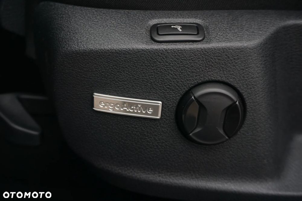 Volkswagen Golf 1.5 TSI ACT OPF BlueMotion Highline - 32