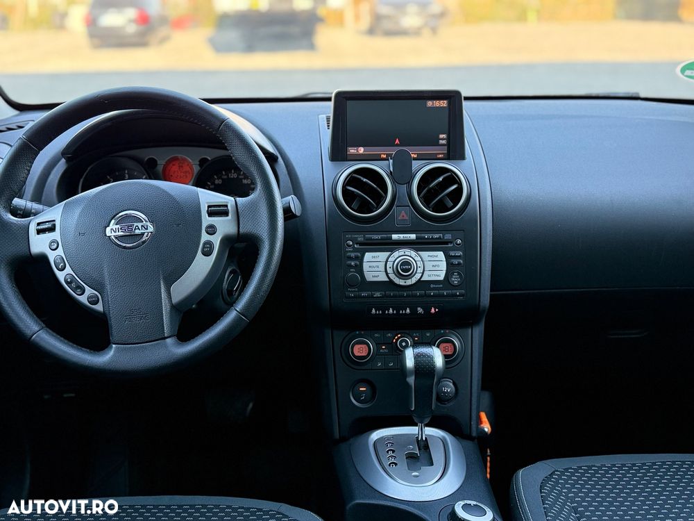Nissan Qashqai 2.0 DCI 4 x 4 DPF Aut tekna - 11