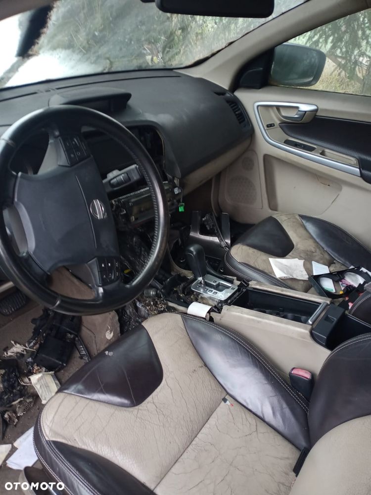 Volvo XC 60 D5 AWD - 10