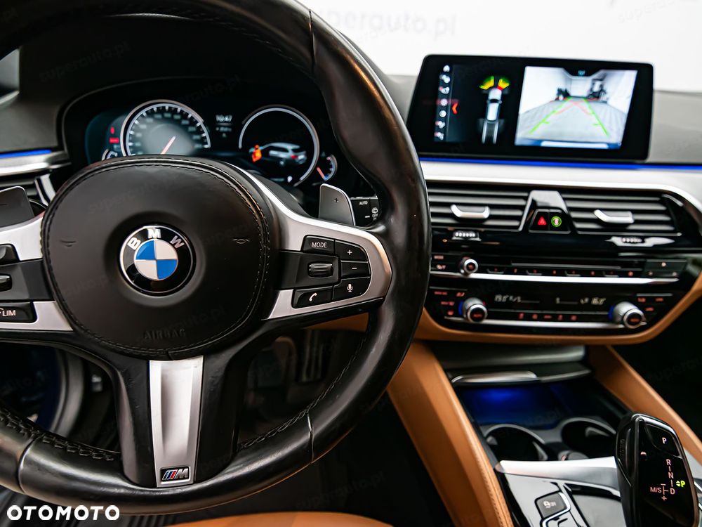 BMW Seria 5 520d xDrive - 17