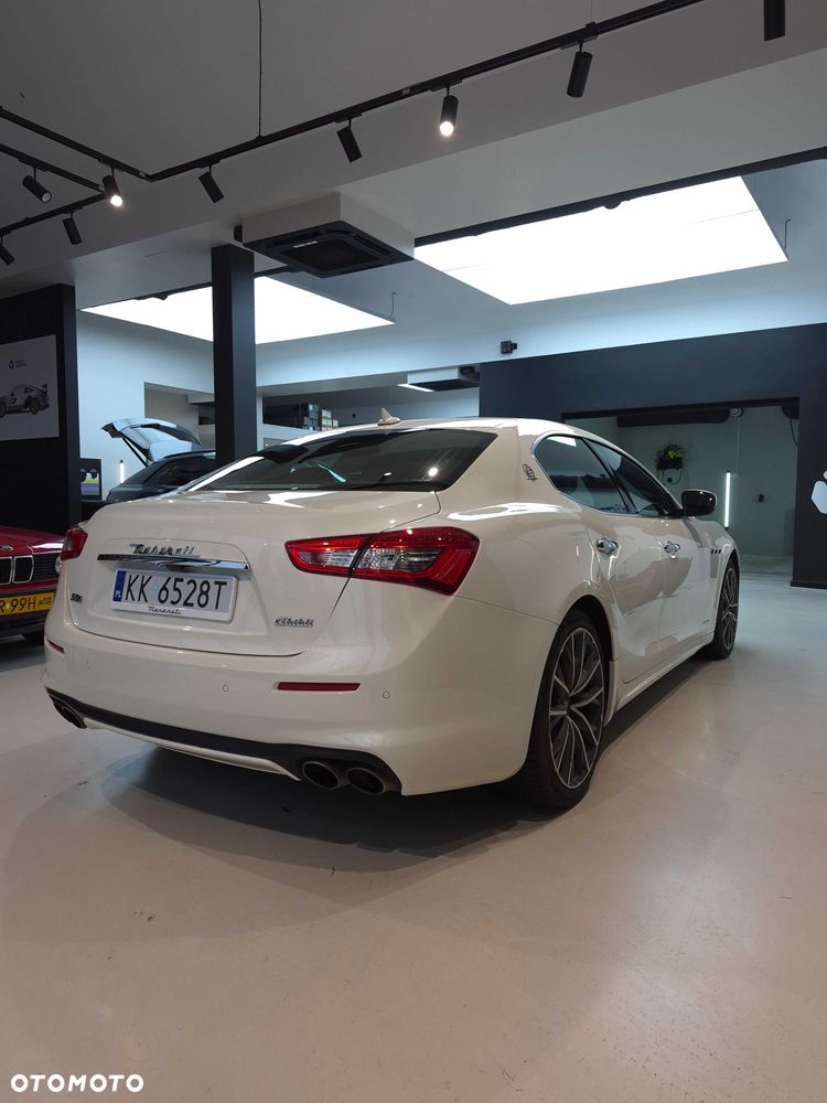 Maserati Ghibli - 4