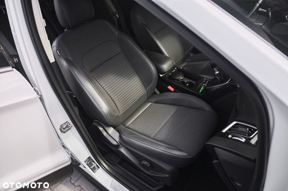 Ford Kuga 2.0 TDCi FWD Edition - 19