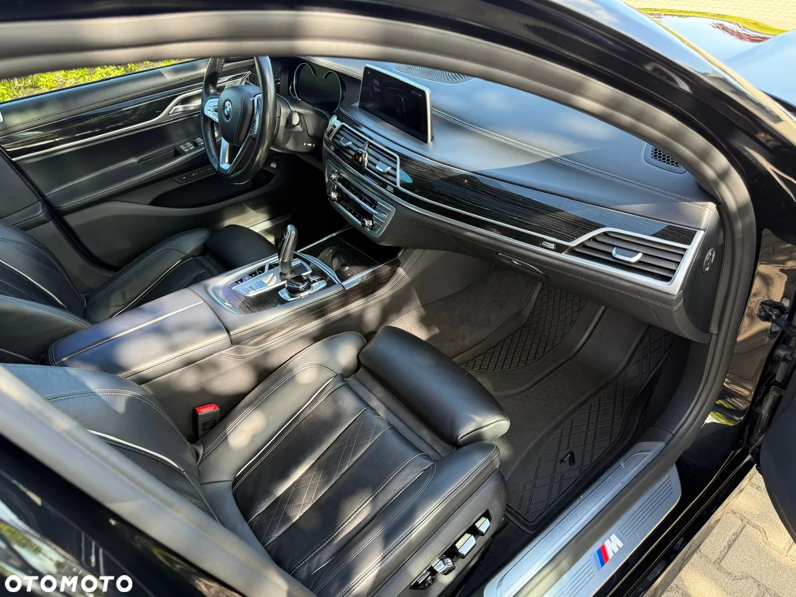 BMW Seria 7 740e iPerformance - 19