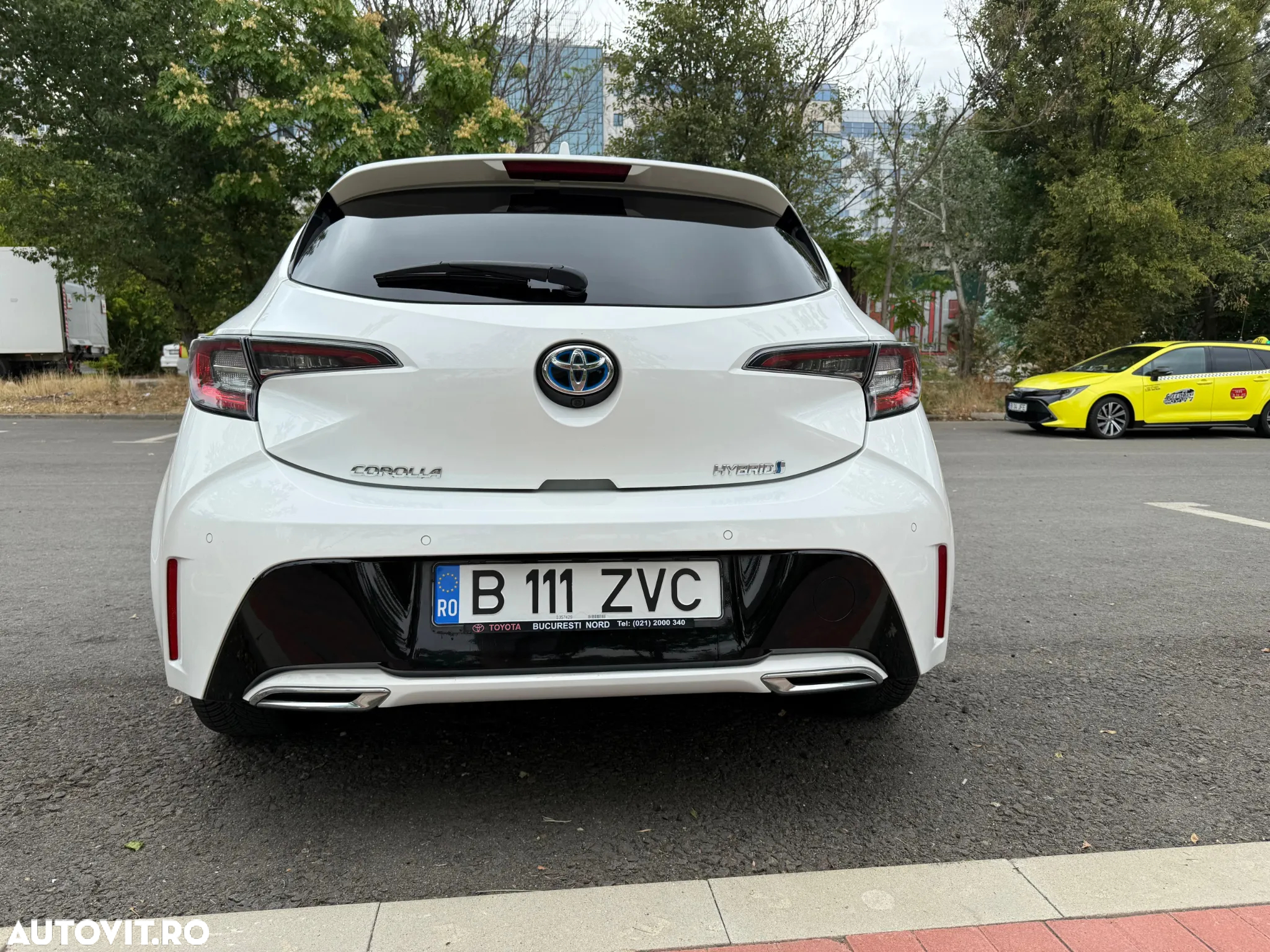 Toyota Corolla 2.0 HSD Exclusive Plus GR Sport Bi-Tone - 6