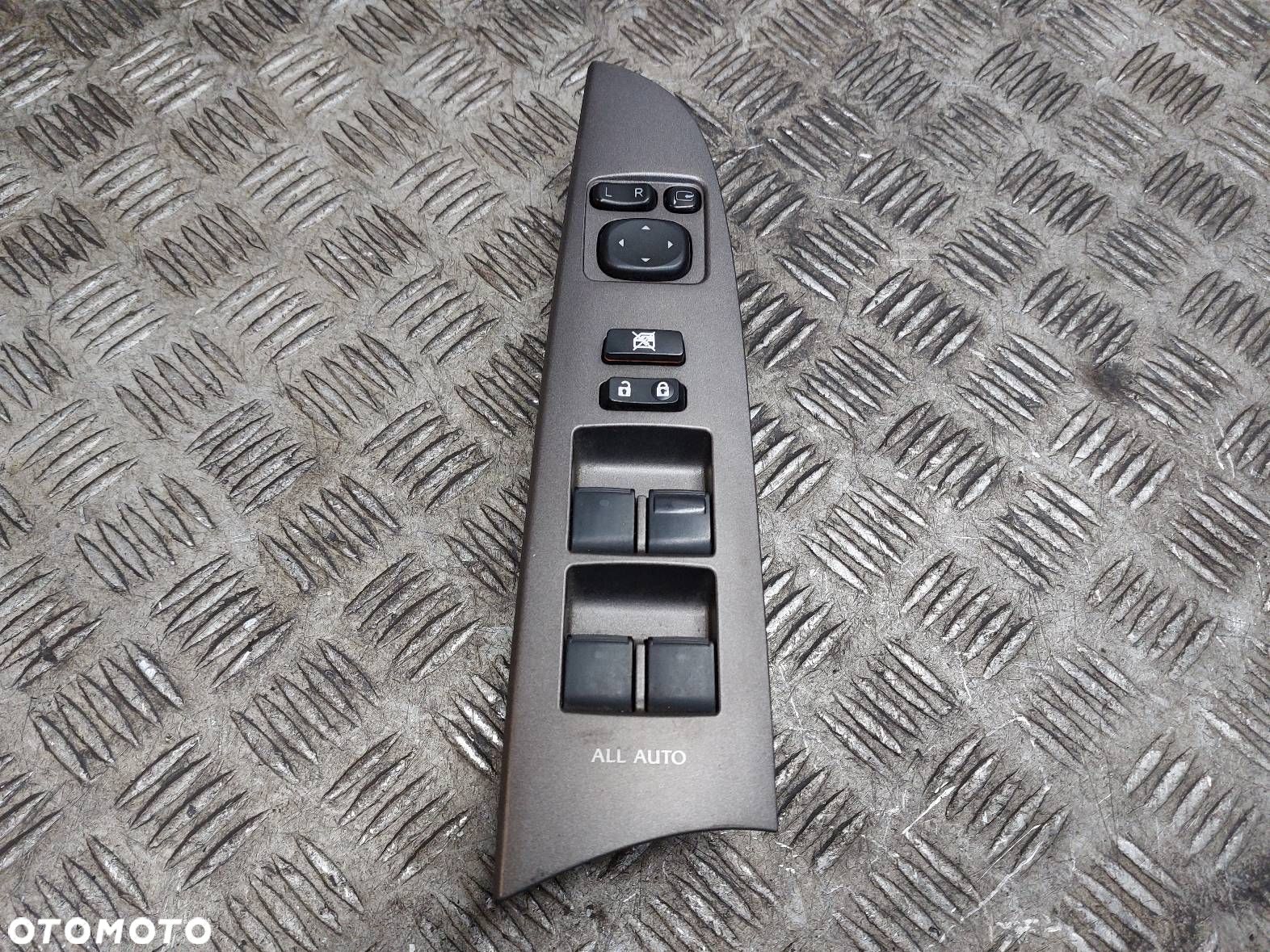PANEL STEROWANIA SZYB LEXUS IS II 84040-53100 74231-53320 ANGLIK - 1