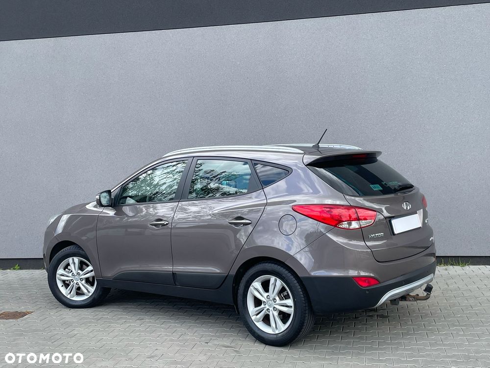Hyundai ix35 2.0 CRDi 4WD Fifa World Cup Gold Edition - 5
